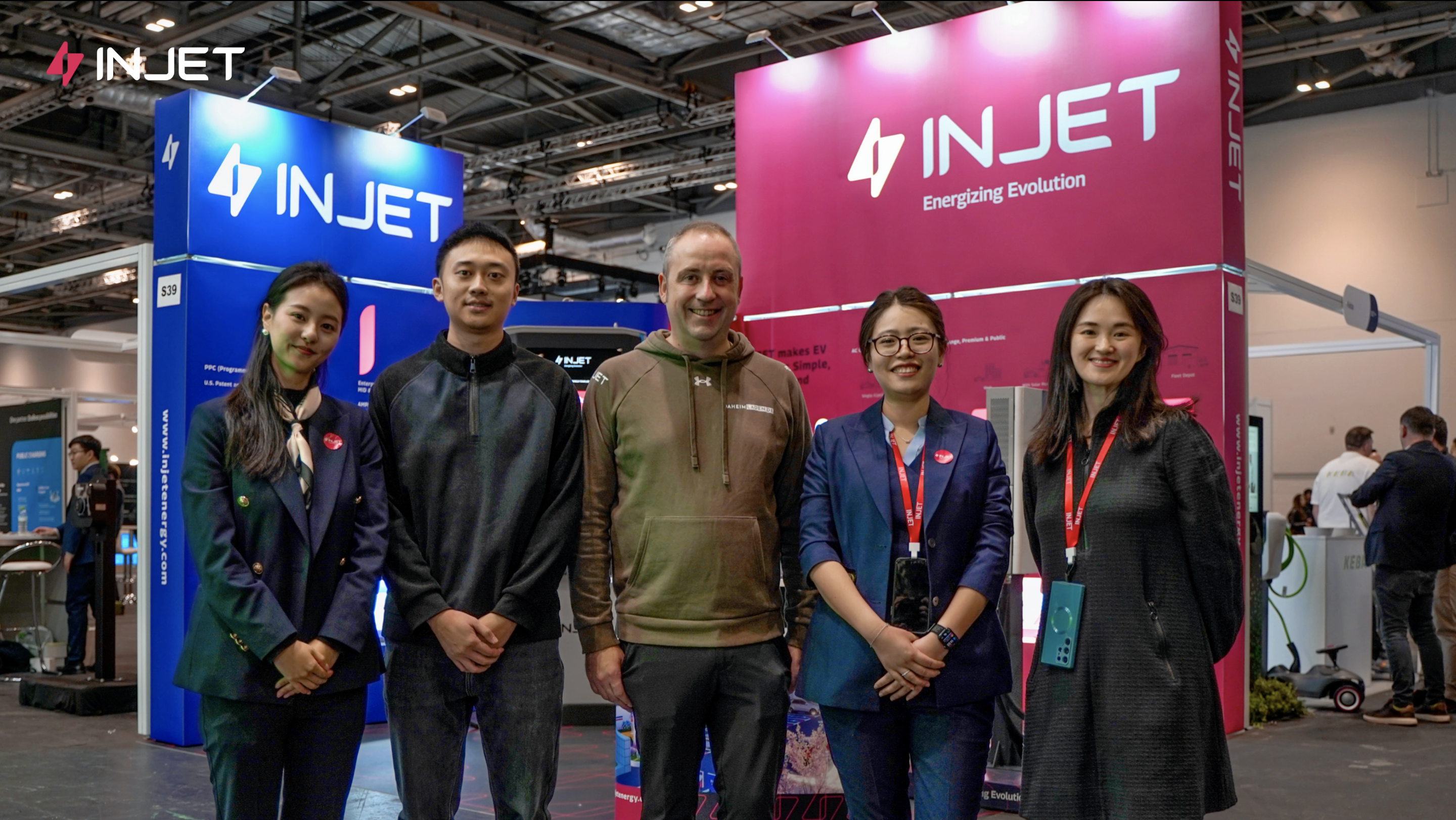 Injet New Energy's Team en el show de EV de Londres